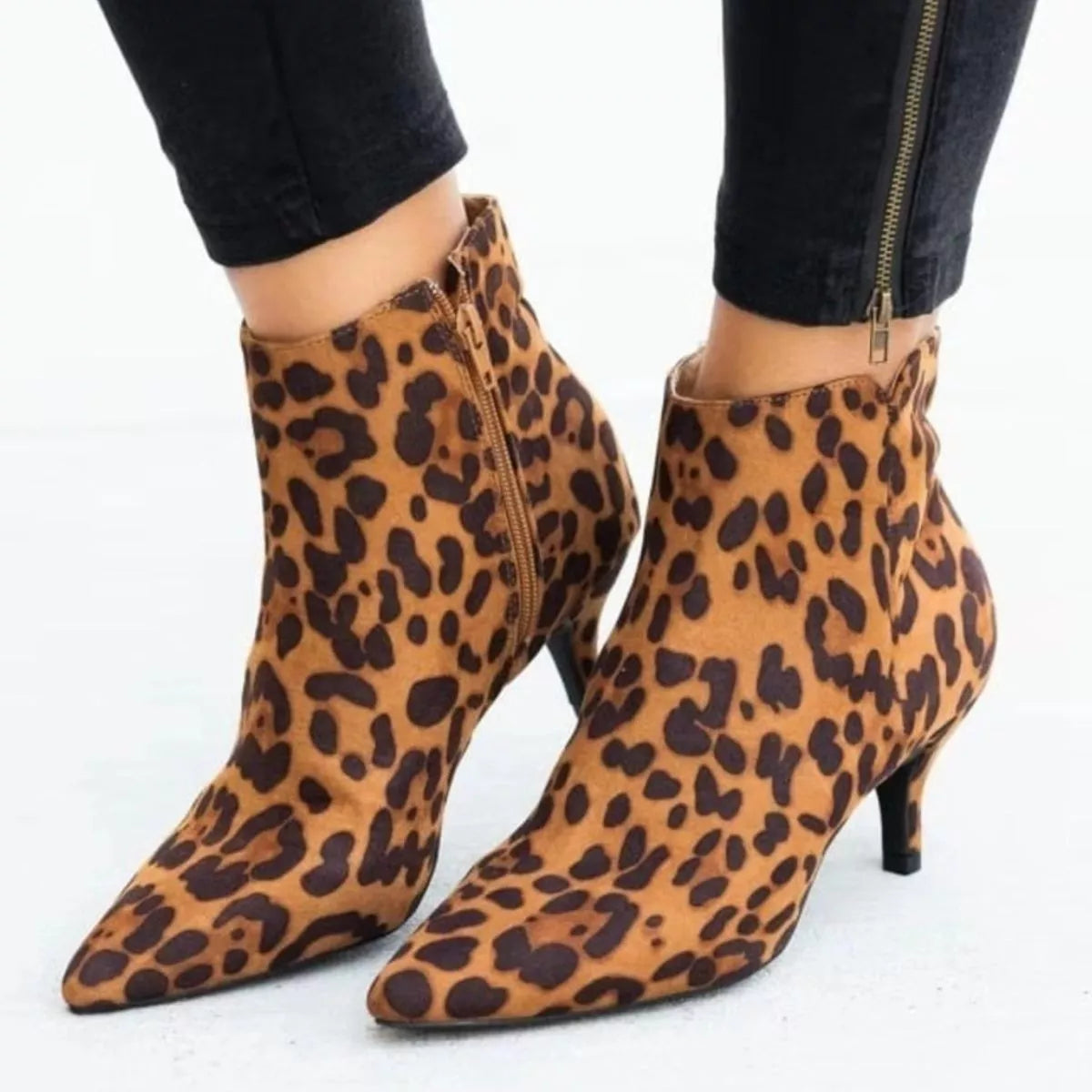 Pointed-Toe Kitten-Heel Boots – Pointed Toe Detail | Celina Studio